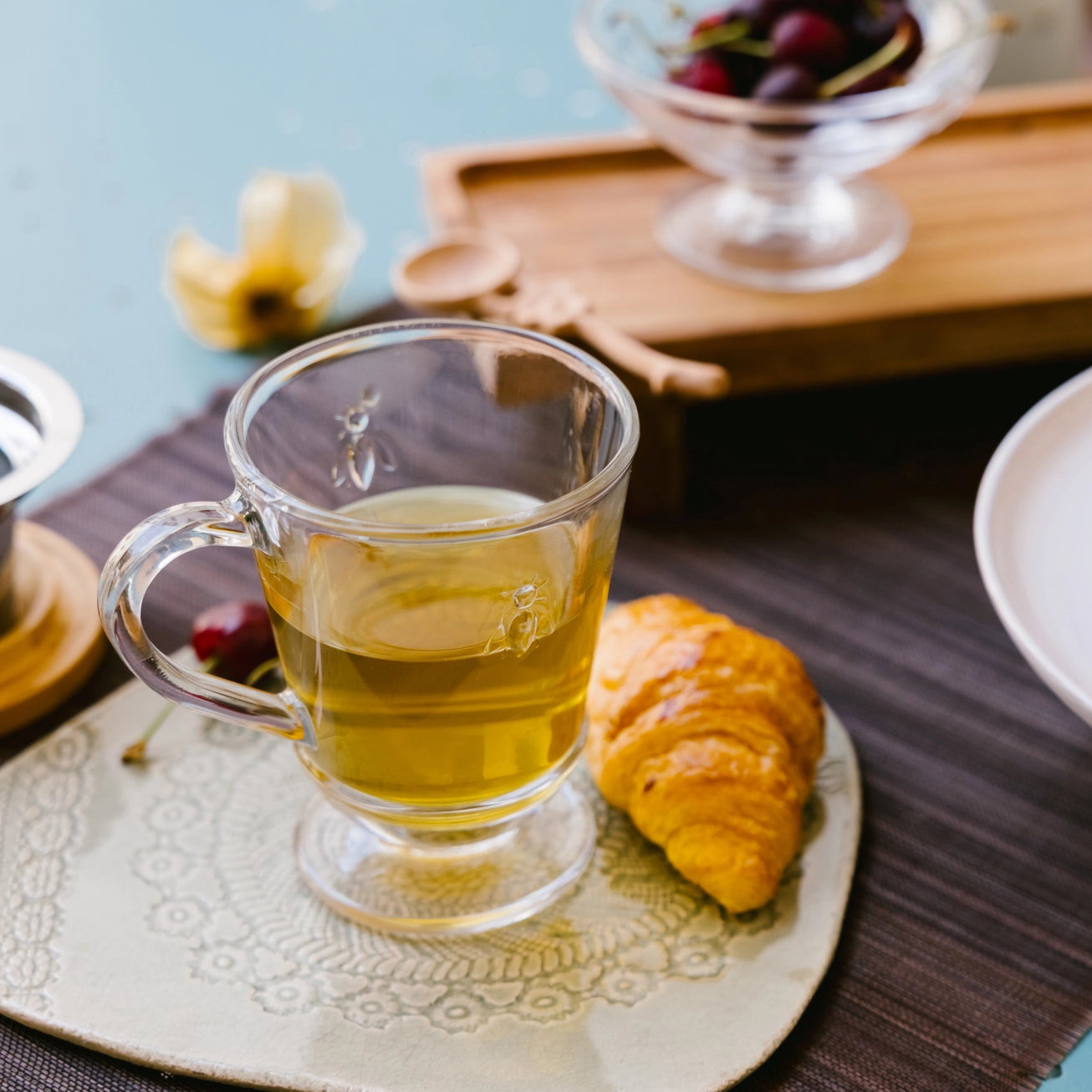 Bee Glass Coffee Mug | La Rochère
