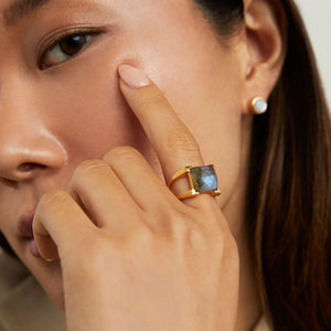 Mini Plaza Gemstone Ring | Labradorite