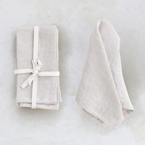 Set of 4 Ivory stonewashed linen napkins. Luxurious texture and feel, elevated kitchen table linens. Home decor. Kitchen linens. Modern kitchen accessories. 