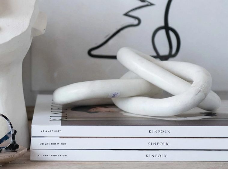 three ring white marble chain link